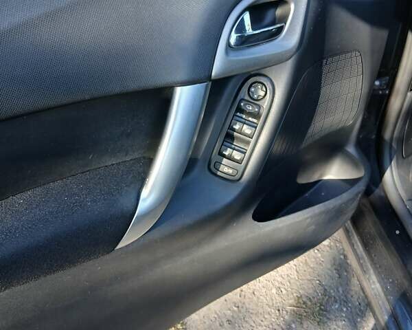 Черный Ситроен С3, объемом двигателя 1.4 л и пробегом 150 тыс. км за 5200 $, фото 9 на Automoto.ua