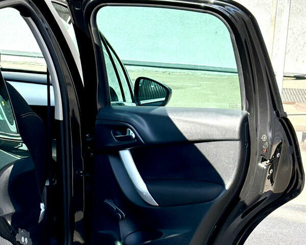 Сітроен С3 2010 у Києві на Automoto.ua Чорний Сітроен С3, об'ємом двигуна 1.6 л та пробігом 142 тис. км за 6100 $, фото 10 на Automoto.ua