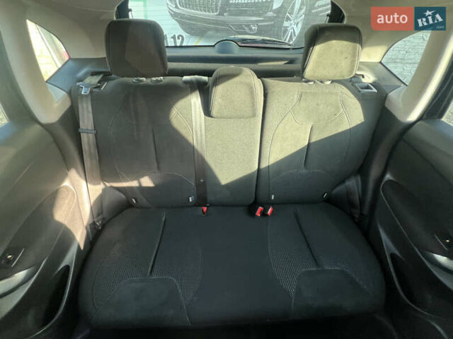 Черный Ситроен С3, объемом двигателя 1.4 л и пробегом 236 тыс. км за 5500 $, фото 30 на Automoto.ua