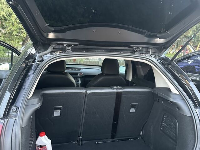 Чорний Сітроен С3, об'ємом двигуна 1.4 л та пробігом 155 тис. км за 4800 $, фото 4 на Automoto.ua