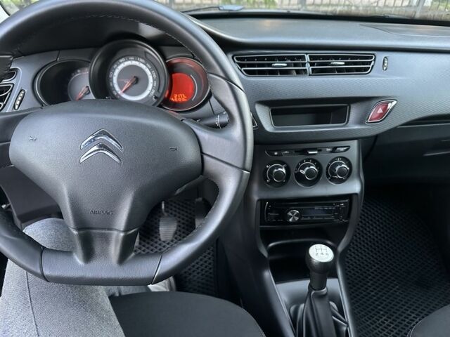 Чорний Сітроен С3, об'ємом двигуна 1.4 л та пробігом 155 тис. км за 4800 $, фото 6 на Automoto.ua