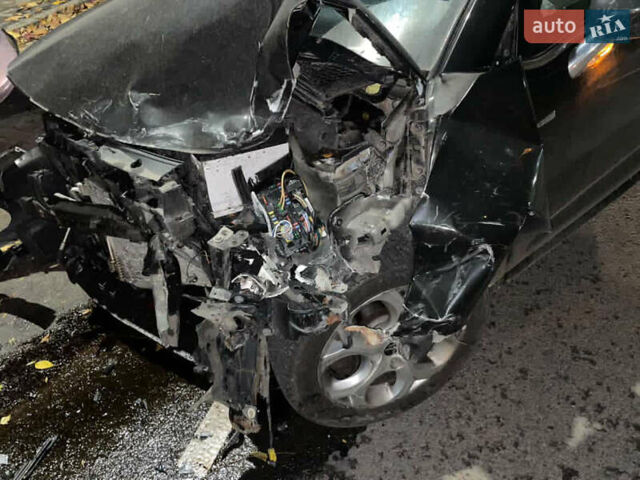 Черный Ситроен С3, объемом двигателя 1.6 л и пробегом 260 тыс. км за 2200 $, фото 10 на Automoto.ua