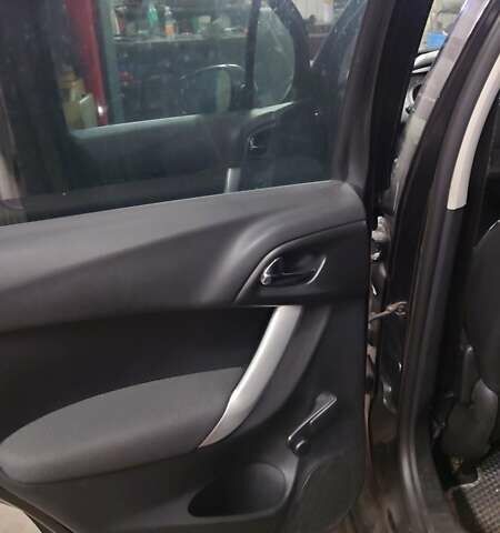 Чорний Сітроен С3, об'ємом двигуна 1.6 л та пробігом 245 тис. км за 3000 $, фото 7 на Automoto.ua