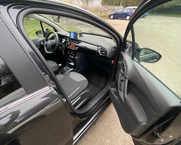 Черный Ситроен С3, объемом двигателя 1.4 л и пробегом 190 тыс. км за 5250 $, фото 14 на Automoto.ua