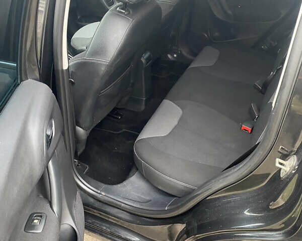 Черный Ситроен С3, объемом двигателя 1.4 л и пробегом 190 тыс. км за 5250 $, фото 25 на Automoto.ua