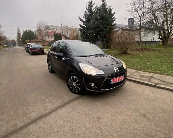 Черный Ситроен С3, объемом двигателя 1.4 л и пробегом 190 тыс. км за 5250 $, фото 3 на Automoto.ua