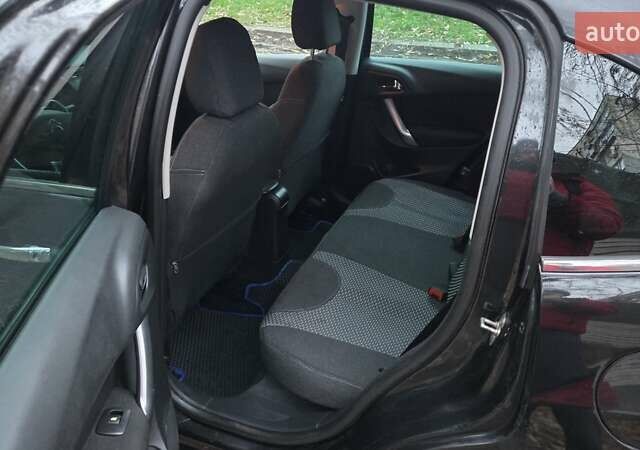 Черный Ситроен С3, объемом двигателя 1.4 л и пробегом 156 тыс. км за 6900 $, фото 12 на Automoto.ua