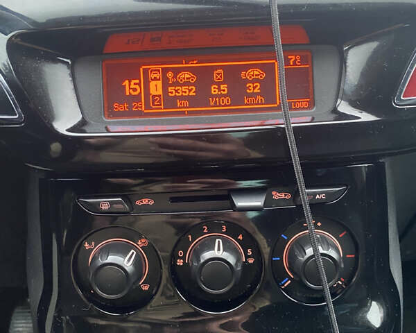 Черный Ситроен С3, объемом двигателя 1.4 л и пробегом 190 тыс. км за 5250 $, фото 44 на Automoto.ua