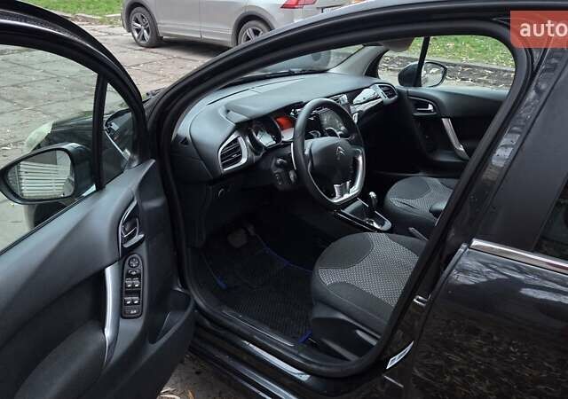 Черный Ситроен С3, объемом двигателя 1.4 л и пробегом 156 тыс. км за 6900 $, фото 7 на Automoto.ua
