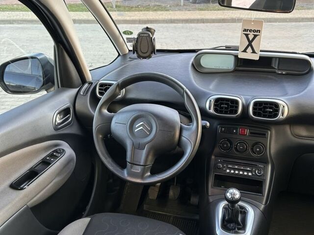 Чорний Сітроен С3, об'ємом двигуна 1.6 л та пробігом 359 тис. км за 5800 $, фото 5 на Automoto.ua