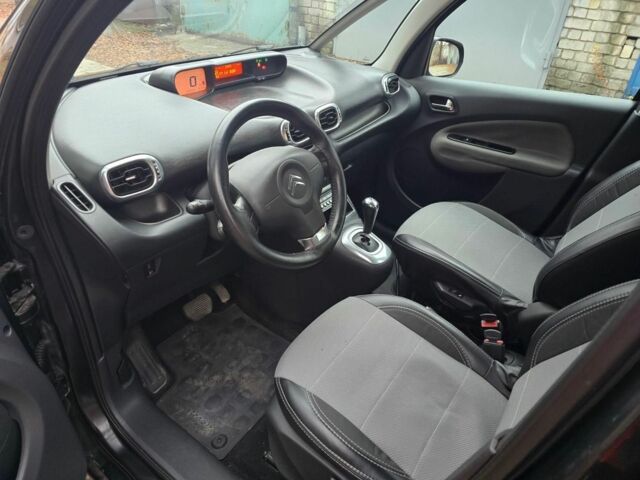 Черный Ситроен С3, объемом двигателя 1.6 л и пробегом 164 тыс. км за 6100 $, фото 13 на Automoto.ua