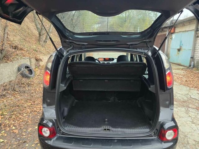 Черный Ситроен С3, объемом двигателя 1.6 л и пробегом 164 тыс. км за 6100 $, фото 7 на Automoto.ua