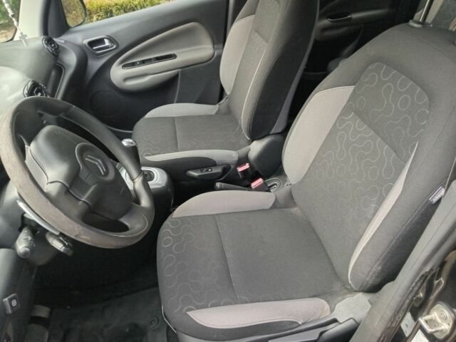 Чорний Сітроен С3, об'ємом двигуна 1.6 л та пробігом 219 тис. км за 6000 $, фото 2 на Automoto.ua