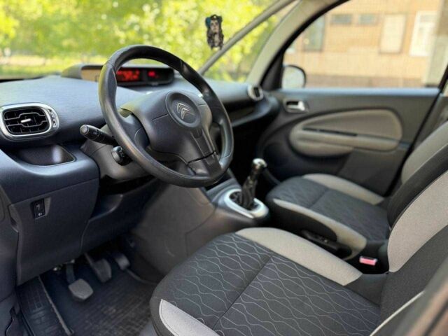 Черный Ситроен С3, объемом двигателя 1.6 л и пробегом 227 тыс. км за 7300 $, фото 9 на Automoto.ua