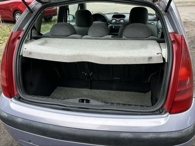 Фиолетовый Ситроен С3, объемом двигателя 1.4 л и пробегом 250 тыс. км за 3200 $, фото 13 на Automoto.ua