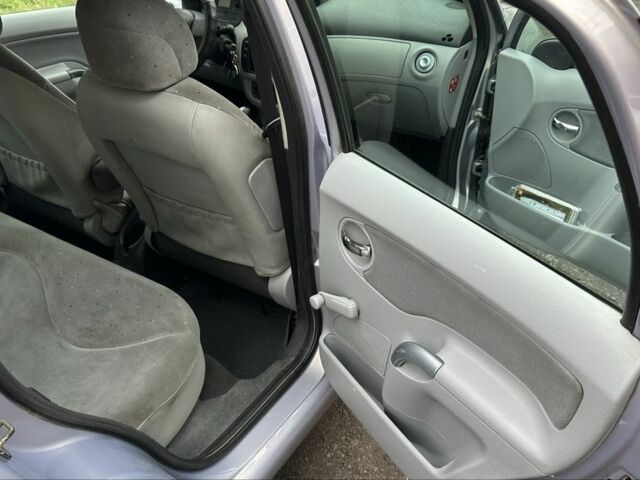 Фиолетовый Ситроен С3, объемом двигателя 1.4 л и пробегом 250 тыс. км за 3200 $, фото 15 на Automoto.ua