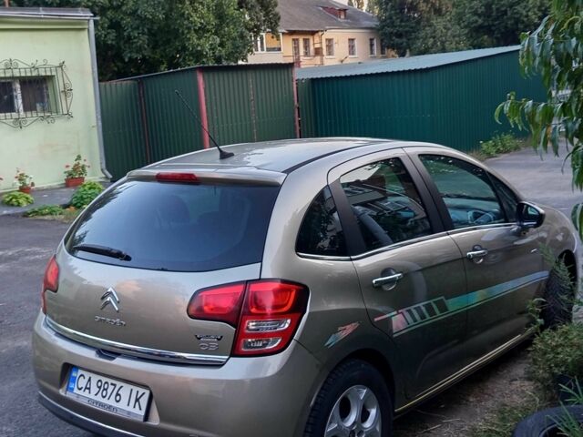 Коричневый Ситроен С3, объемом двигателя 1.4 л и пробегом 300 тыс. км за 5800 $, фото 7 на Automoto.ua
