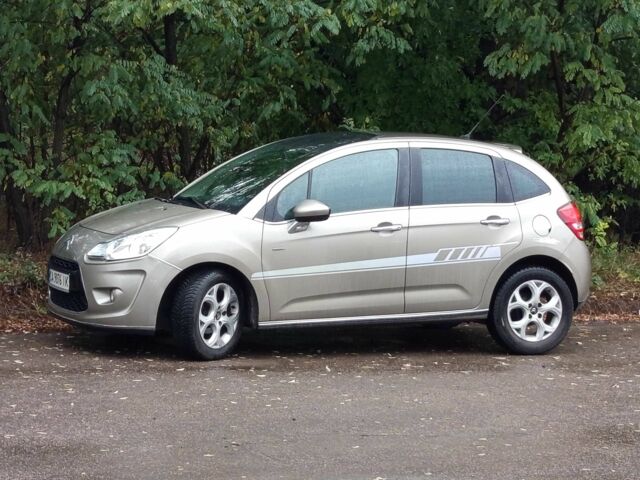 Коричневый Ситроен С3, объемом двигателя 1.4 л и пробегом 300 тыс. км за 5800 $, фото 19 на Automoto.ua