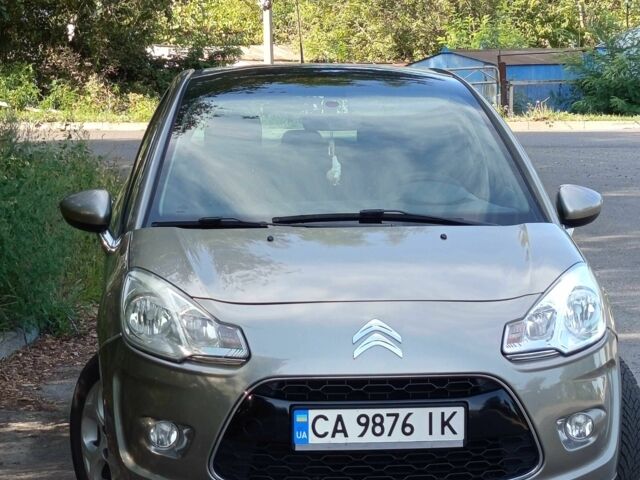 Коричневый Ситроен С3, объемом двигателя 1.4 л и пробегом 300 тыс. км за 5800 $, фото 4 на Automoto.ua