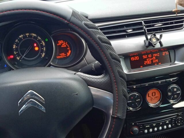 Коричневый Ситроен С3, объемом двигателя 1.4 л и пробегом 300 тыс. км за 5800 $, фото 15 на Automoto.ua