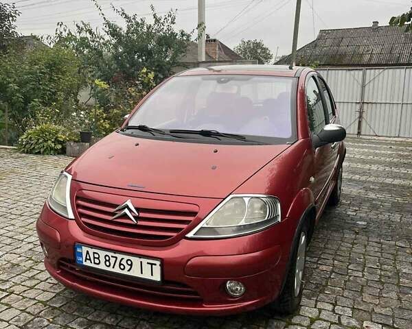 Красный Ситроен С3, объемом двигателя 1.36 л и пробегом 225 тыс. км за 3400 $, фото 3 на Automoto.ua