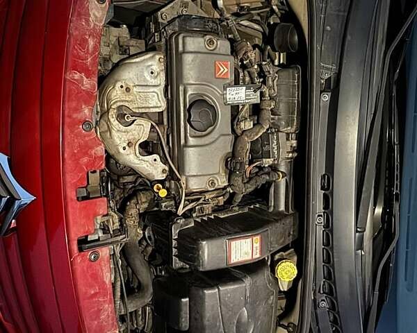 Ситроен С3 2004 в Черкассах на Automoto.ua Красный Ситроен С3, объемом двигателя 1.36 л и пробегом 181 тыс. км за 3950 $, фото 7 на Automoto.ua