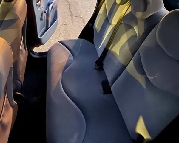 Ситроен С3 2004 в Черкассах на Automoto.ua Красный Ситроен С3, объемом двигателя 1.36 л и пробегом 181 тыс. км за 3950 $, фото 8 на Automoto.ua