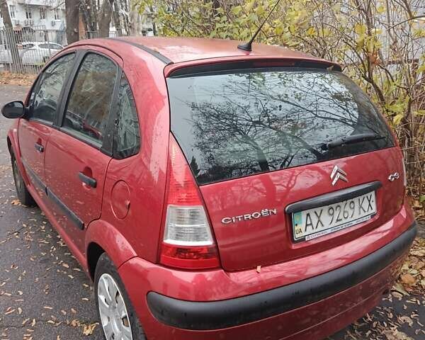 Красный Ситроен С3, объемом двигателя 1.4 л и пробегом 180 тыс. км за 3400 $, фото 2 на Automoto.ua