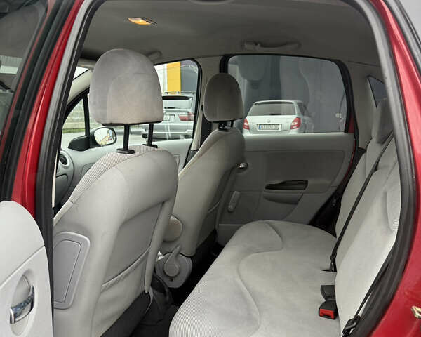 Красный Ситроен С3, объемом двигателя 1.36 л и пробегом 136 тыс. км за 4700 $, фото 13 на Automoto.ua