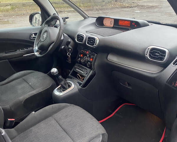 Ситроен С3 2010 в Львове на Automoto.ua Красный Ситроен С3, объемом двигателя 1.6 л и пробегом 227 тыс. км за 4500 $, фото 32 на Automoto.ua