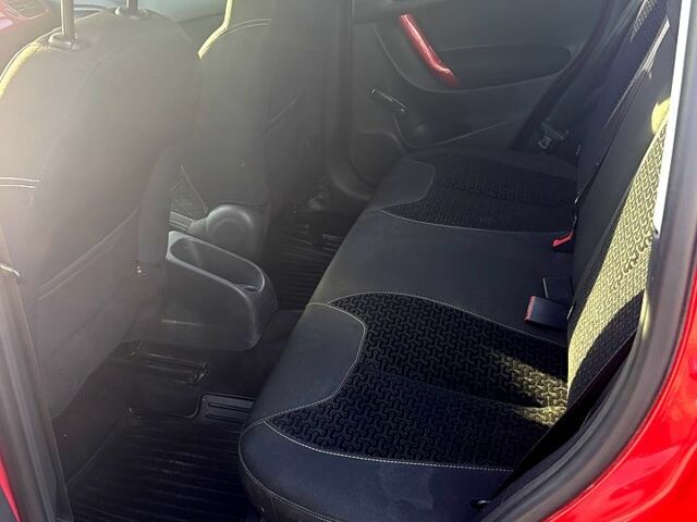 Красный Ситроен С3, объемом двигателя 1.4 л и пробегом 153 тыс. км за 5300 $, фото 8 на Automoto.ua