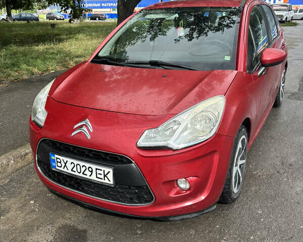 Красный Ситроен С3, объемом двигателя 1.4 л и пробегом 255 тыс. км за 5000 $, фото 1 на Automoto.ua