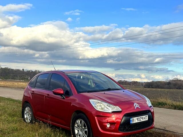 Красный Ситроен С3, объемом двигателя 1.4 л и пробегом 153 тыс. км за 5300 $, фото 1 на Automoto.ua