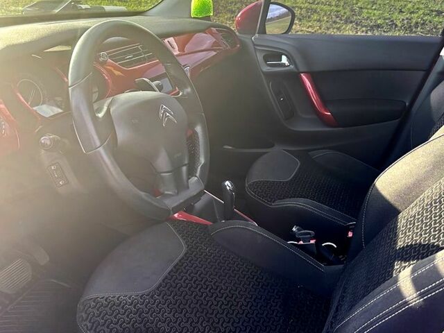 Червоний Сітроен С3, об'ємом двигуна 1.4 л та пробігом 153 тис. км за 5300 $, фото 5 на Automoto.ua