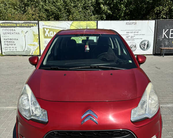 Красный Ситроен С3, объемом двигателя 1.4 л и пробегом 255 тыс. км за 5000 $, фото 3 на Automoto.ua