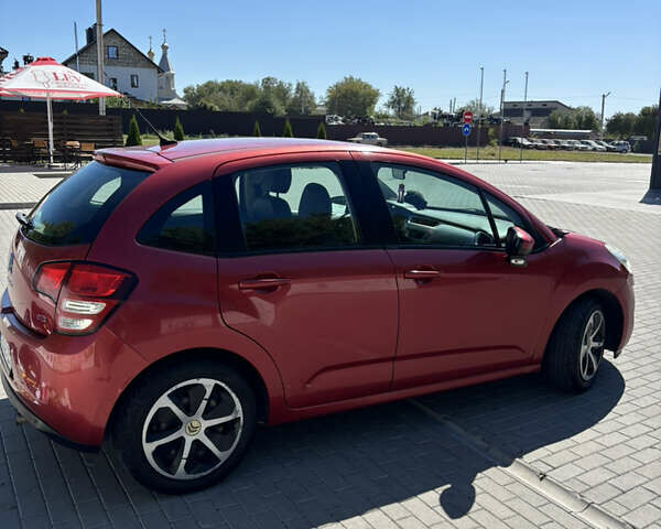 Красный Ситроен С3, объемом двигателя 1.4 л и пробегом 255 тыс. км за 5000 $, фото 1 на Automoto.ua