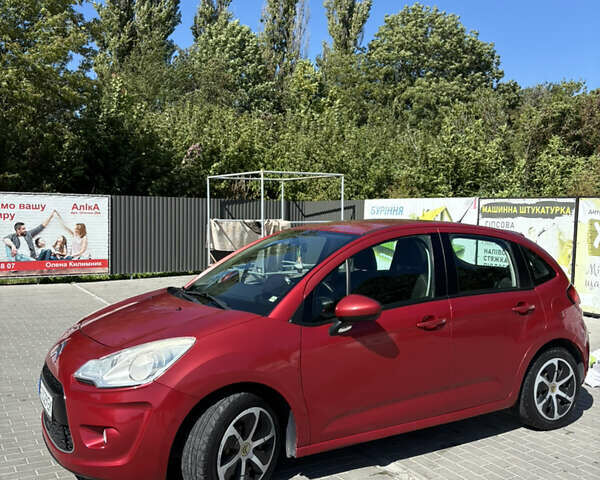 Красный Ситроен С3, объемом двигателя 1.4 л и пробегом 255 тыс. км за 5000 $, фото 2 на Automoto.ua