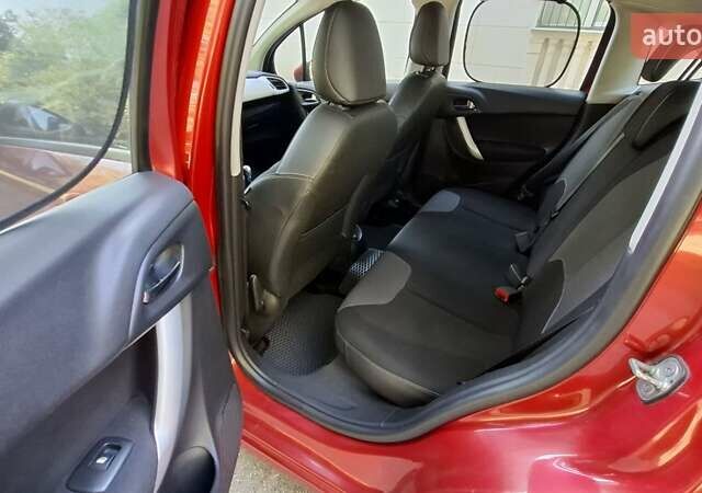 Красный Ситроен С3, объемом двигателя 1.4 л и пробегом 115 тыс. км за 5700 $, фото 7 на Automoto.ua