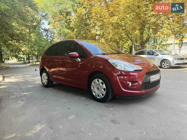 Красный Ситроен С3, объемом двигателя 1.4 л и пробегом 157 тыс. км за 5800 $, фото 2 на Automoto.ua