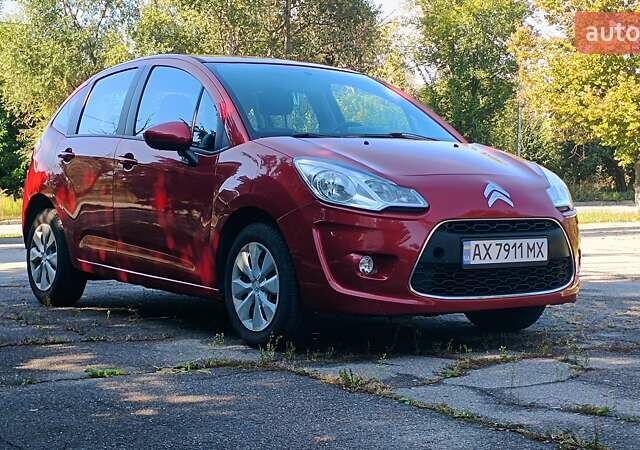 Красный Ситроен С3, объемом двигателя 1.4 л и пробегом 274 тыс. км за 4800 $, фото 5 на Automoto.ua