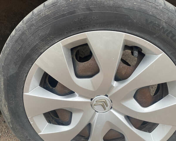 Красный Ситроен С3, объемом двигателя 1.2 л и пробегом 208 тыс. км за 6800 $, фото 15 на Automoto.ua