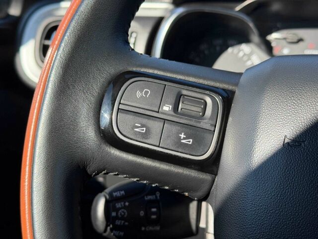 Красный Ситроен С3, объемом двигателя 1.2 л и пробегом 56 тыс. км за 15700 $, фото 19 на Automoto.ua