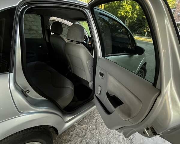 Ситроен С3, объемом двигателя 1.4 л и пробегом 191 тыс. км за 4000 $, фото 9 на Automoto.ua