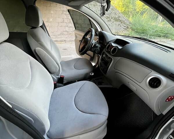 Ситроен С3, объемом двигателя 1.4 л и пробегом 191 тыс. км за 4000 $, фото 10 на Automoto.ua