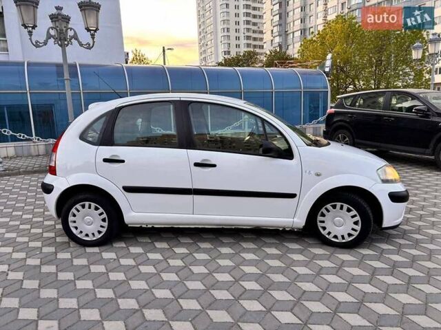 Ситроен С3, объемом двигателя 1.4 л и пробегом 176 тыс. км за 4500 $, фото 7 на Automoto.ua