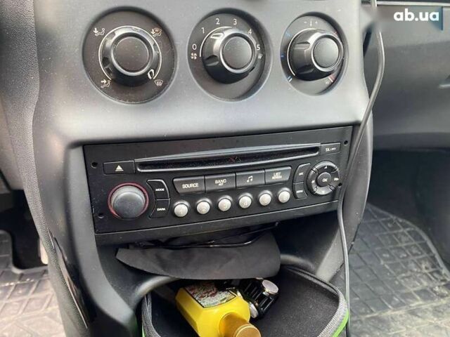 Ситроен С3, объемом двигателя 1.4 л и пробегом 198 тыс. км за 4950 $, фото 17 на Automoto.ua