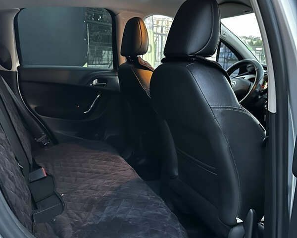 Ситроен С3, объемом двигателя 1.4 л и пробегом 242 тыс. км за 6300 $, фото 12 на Automoto.ua