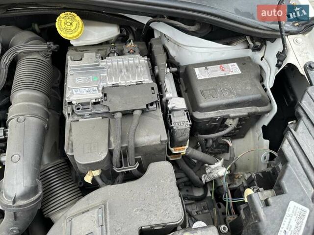 Ситроен С3, объемом двигателя 1.2 л и пробегом 11 тыс. км за 17000 $, фото 47 на Automoto.ua