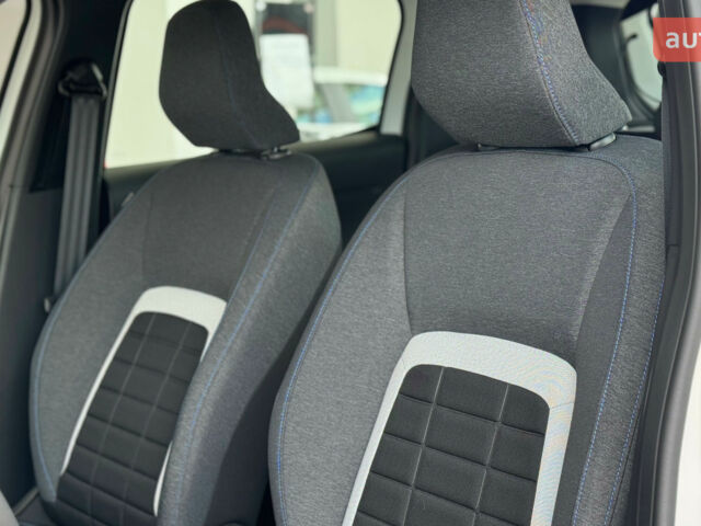 Сітроен С3, об'ємом двигуна 1.2 л та пробігом 0 тис. км за 18060 $, фото 30 на Automoto.ua