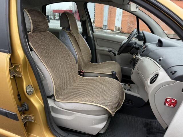 Желтый Ситроен С3, объемом двигателя 1.4 л и пробегом 273 тыс. км за 2499 $, фото 20 на Automoto.ua